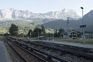 Station with two side platforms