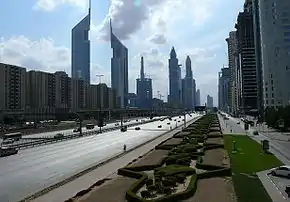 Sheikh Zayed Road on 28 December 2007.jpg