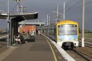 Citybound Siemens Nexus train arriving at Tottenham station