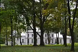 Snopków Palace and park