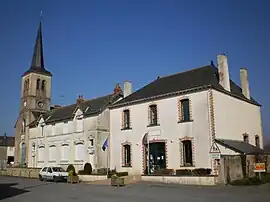 The town hall and church in Soulvache