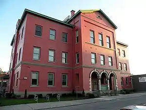 Springfield Public School, built in 1871, now the 31st Street Lofts.