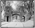 Cemetery gate (1905)