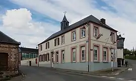 The town hall in Saint-Samson-la-Poterie