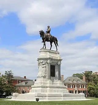 The Lee statue on Monument Avenue, Richmond, Virginia