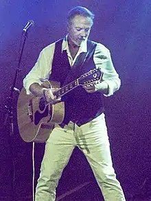 Kilbey performing solo in Sydney, August 2020