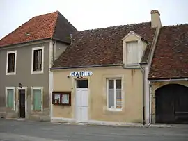 The town hall in Suré