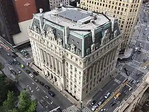 A bird's-eye view of the south and east facades of the Surrogate's Courthouse, with Chambers Street on the left and Centre Street on the right