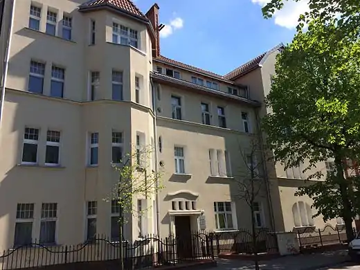 Facade on Szwalbego street