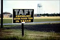 Sign at the entrance to Taft