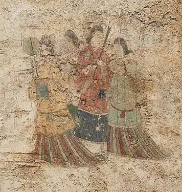 Women's dress under Goguryeo influence, with overlapping collar and mo skirt. (Takamatsuzuka Tomb, 7th century)