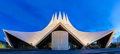 Tempodrom (and Liquidrom)