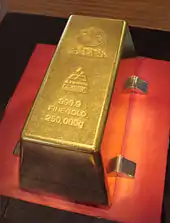 The world's largest gold bar, at 250 kg, can be seen and touched