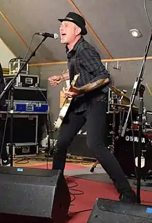 Spencer performing with the Professionals in 2017