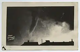 Photographic postcard with a photo of the tornado