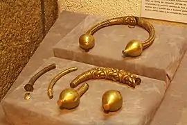 Gold torcs from Xanceda, Mesía