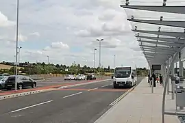 A connecting bus