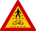 K-43Parallel pedestrian and cyclist crossing