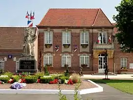 The town hall in Tricot