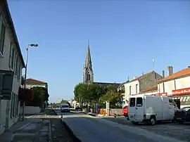 The church and surroundings in Trizay