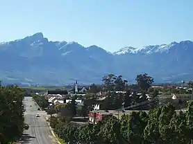 Winterhoek Mountains from the town of Tulbagh in Die Land van Waveren