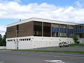 The Louis-J. Lebel building houses the Rhéa-Larose library.