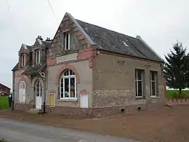 The town hall and school in Ugny-l'Equipée