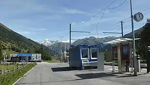 Platform with shelter