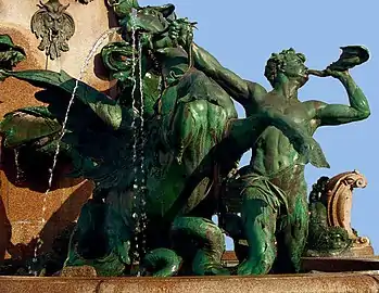 Mende fountain, Triton and Hippocamp