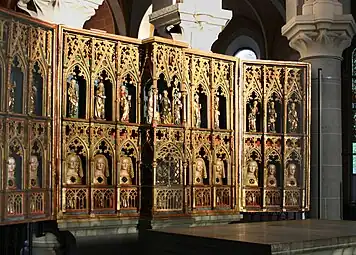 Gothic - Reliquary altarpiece with Saint Ursula, c.1325, gilded and painted wood, Abteikirche Marienstatt, Streithausen, Germany