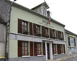 The town hall in Valence-en-Brie