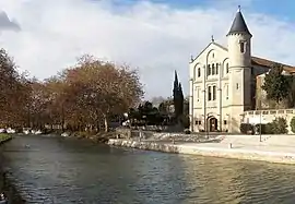 The chateau and Canal du Midi in Ventenac-en-Minervois