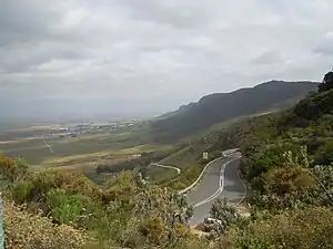 View from middle view point of Versfeld pass