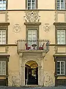 23 Palazzo with the Farnese coats of arms