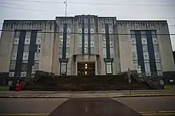 Warren County Courthouse in Vicksburg, built c. 1940, located across from the Old Courthouse Museum.