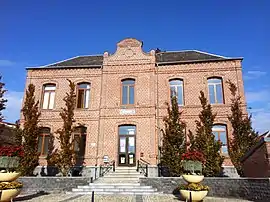 The town hall in Viesly