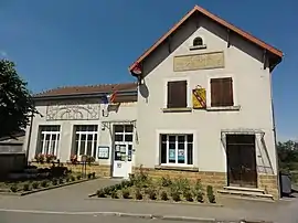 The town hall and school in Ville-Houdlémont