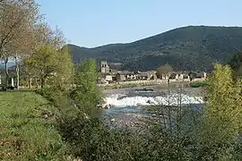 General view from across the Mare River