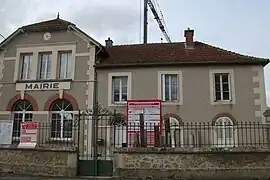 The town hall in Villers-aux-Nœuds