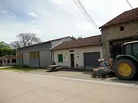 The town hall in Viviers-lès-Offroicourt