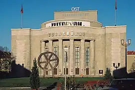 Volksbühne, Rosa-Luxemburg-Platz