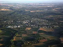 An aerial view of Sussargues