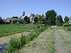 Waarder with the church and the medieval Kerkelaantje