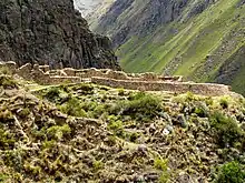 Willkaraqay ruins on hill above Patallacta