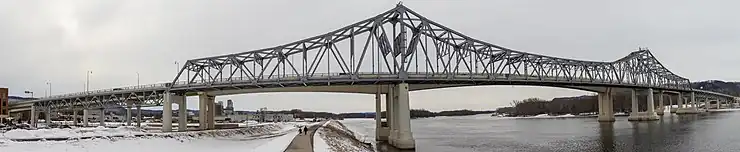 Main Channel Bridge (Winona)