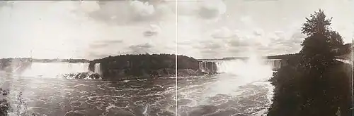 thumbNiagara Falls