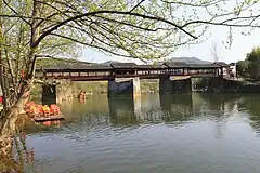 Caihong Bridge, Qinghua Town