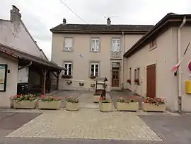 The town hall and school in Xures