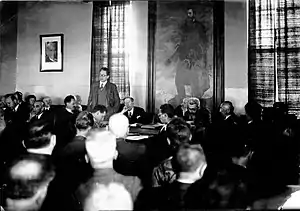 Yitzhak Ben-Zvi, Chairman of the National Committee, addresses the Zionist General Council Meeting in Jerusalem. From right to left: I. Rupaisen, Ben-Zion Mossinson, H. Farbstein, Nahum Sokolow, Yitzhak Ben-Zvi, Yosef Sprinzak, I. L. Goldberg, Shmaryahu Levin, Eliezer Kaplan (1935)