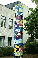 Column (1994) by police station, Princess Beatrixlaan, Tiel